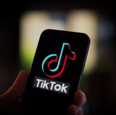 التيك توك والتيك توكرز ظاهرة العصر واقع لا يمكن التغافل عنه.!